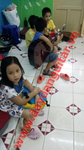 day guitar tai nha